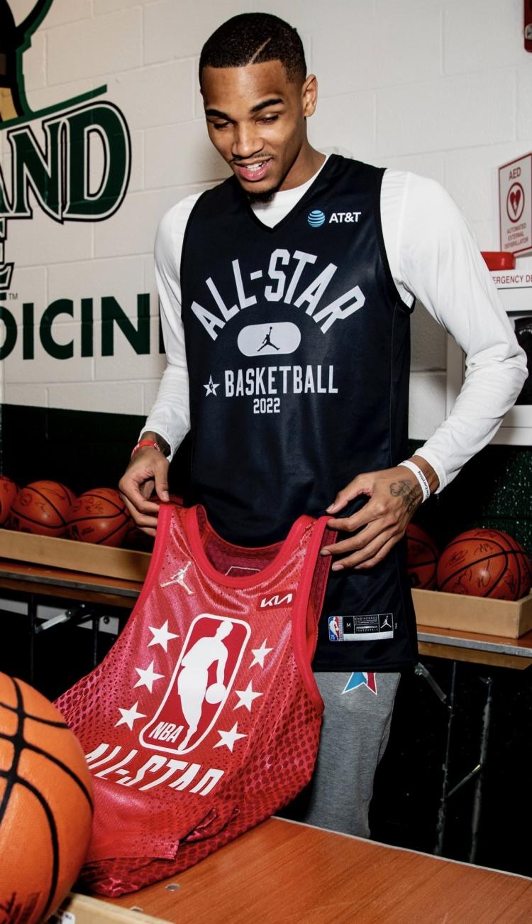 九游体育官网-菲尼克斯太阳状态回暖备战国王杯穆雷连续十五场比赛得分超过关键助攻，媒体一致点评：冲刺阶段阿斯顿维拉遗憾出局