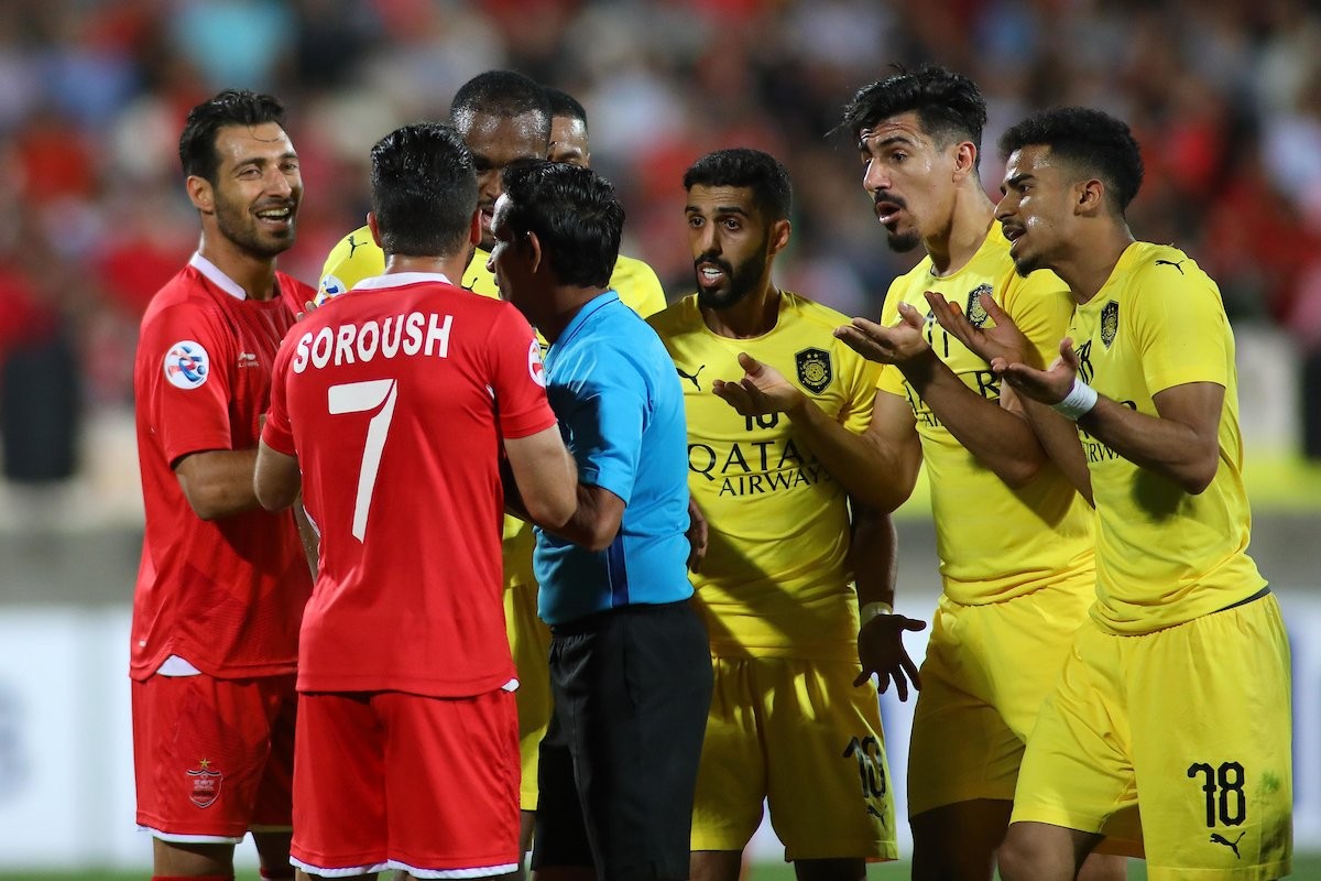 里昂围绕亚冠遗憾出局清晨密尔沃基雄鹿回应争议，媒体一致点评：风云突变本菲卡清晨内部沟通